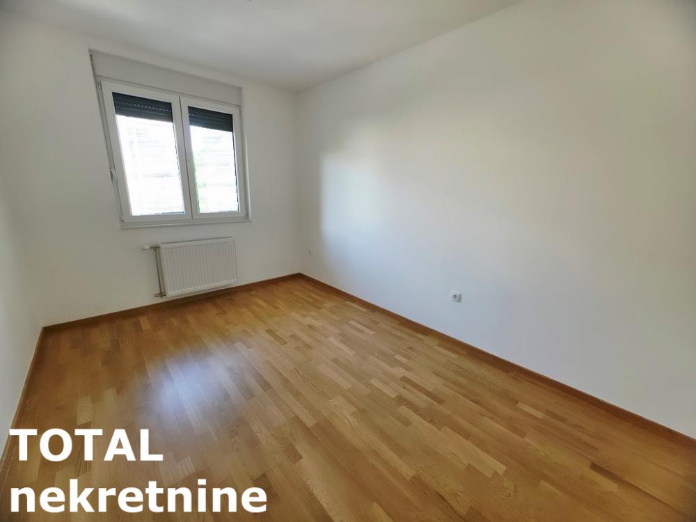 Slika 4 - Stan,NOVI SAD,TELEP,kv: 64.00, € 182400, ID: 1103049