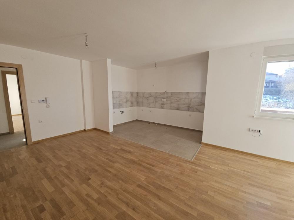 Slika 2 - Stan,NOVI SAD,TATARSKO BRDO,kv: 73.30, € 173000, ID: 1059137