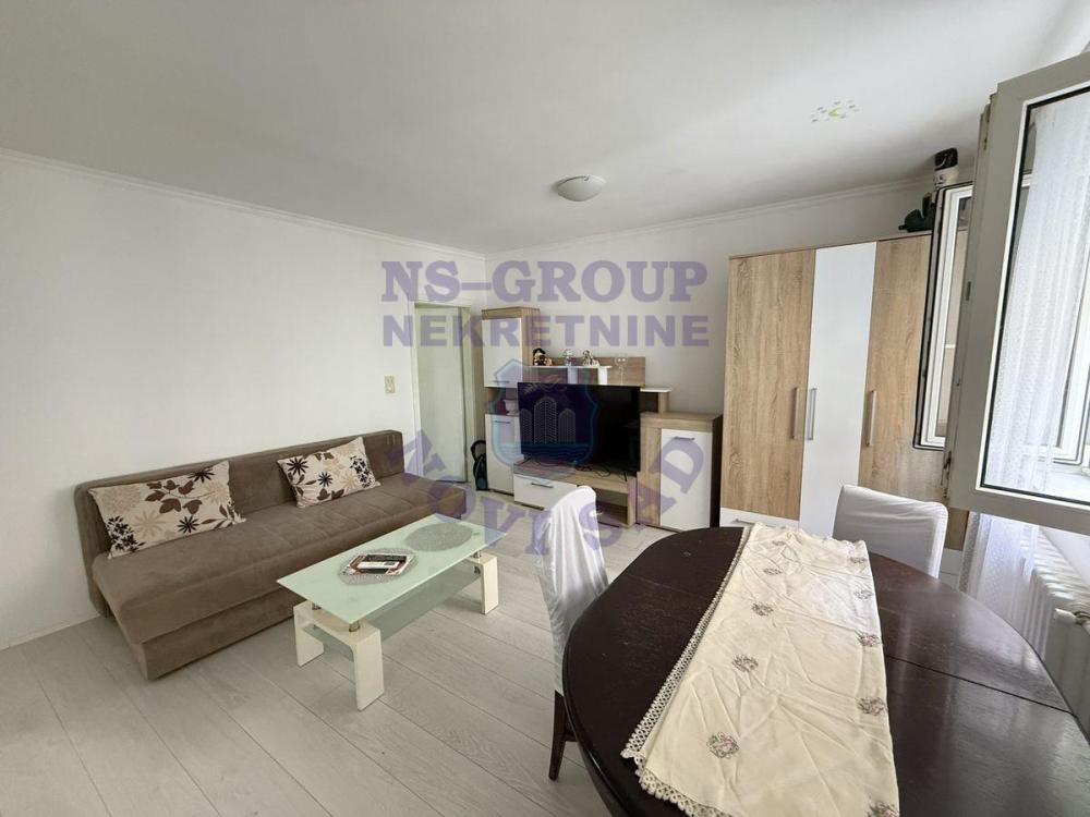 Slika 1 - Jednosoban, 31m2, Grbavica Novi Sad, sa terasom