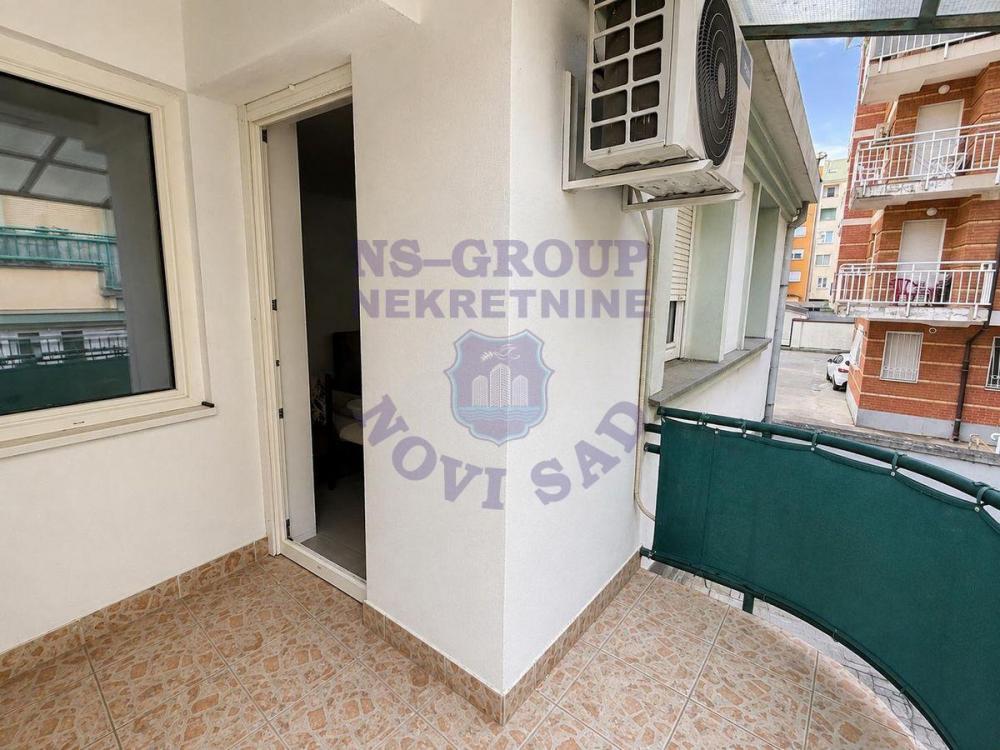 Slika 6 - Jednosoban, 31m2, Grbavica Novi Sad, sa terasom