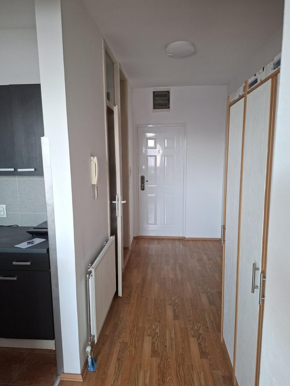 Slika 4 - Jednosoban, 24m2, Veljka Dugosevica 141 Novi Sad, sa parkingom