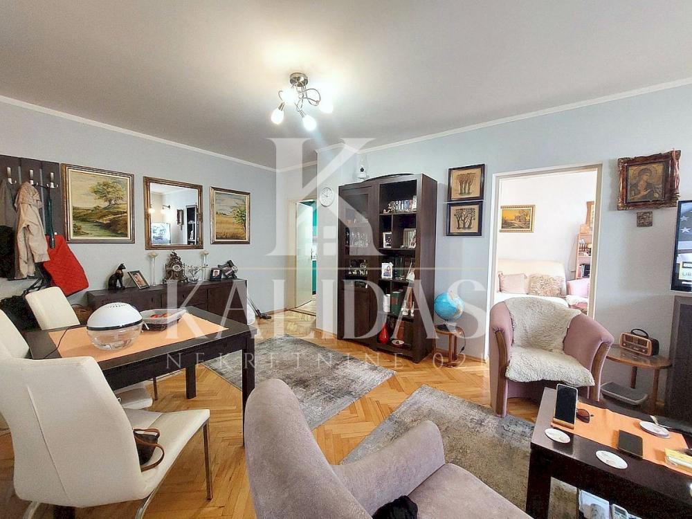 Slika 5 - Stan,NOVI SAD,CENTAR,kv: 52, € 154500, ID: 1008948