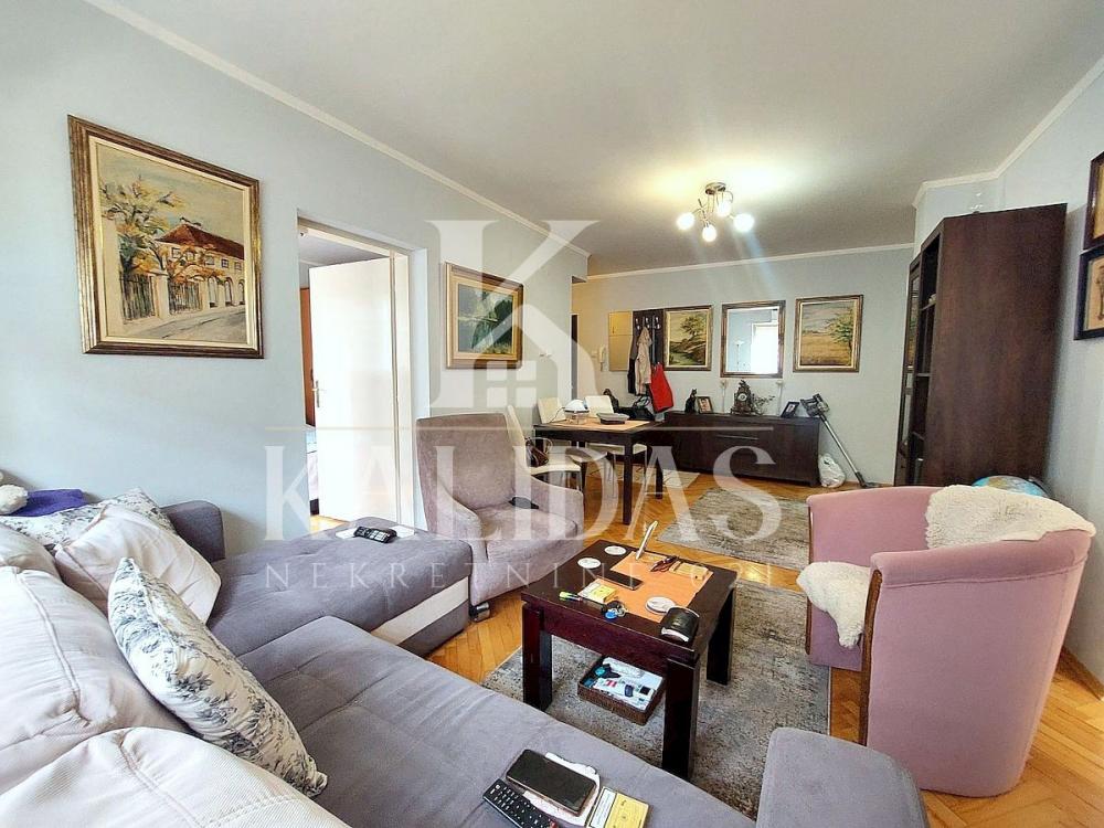 Slika 1 - Stan,NOVI SAD,CENTAR,kv: 52, € 154500, ID: 1008948