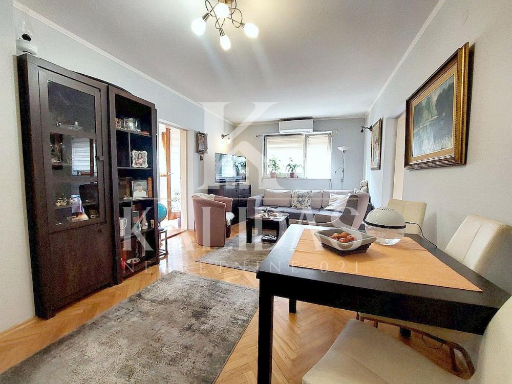 Slika 3 - Stan,NOVI SAD,CENTAR,kv: 52, € 154500, ID: 1008948