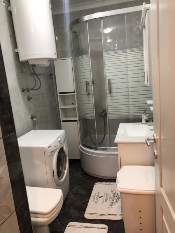 Slika 8 - Dvosoban, 51m2, Sajmište Novi Sad, sa terasom, ima lift