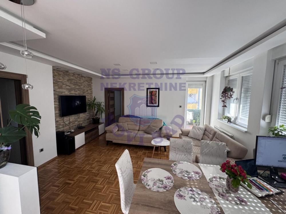 Slika 1 - Troiposoban, 74m2, Bulevar oslobođenja Novi Sad, sa terasom, ima lift