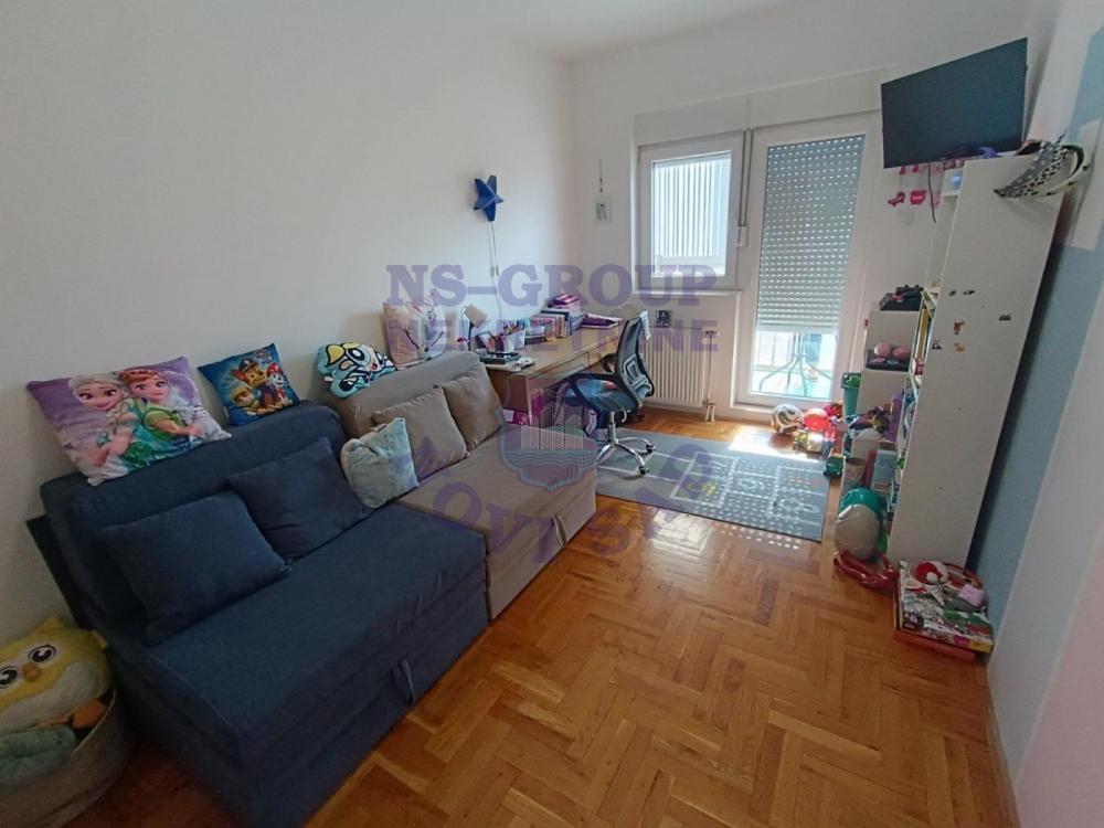 Slika 3 - Dvosoban, 58m2, Bulevar patrijarha Pavla (Somborski bulevar) Novi Sad, sa terasom, sa parkingom