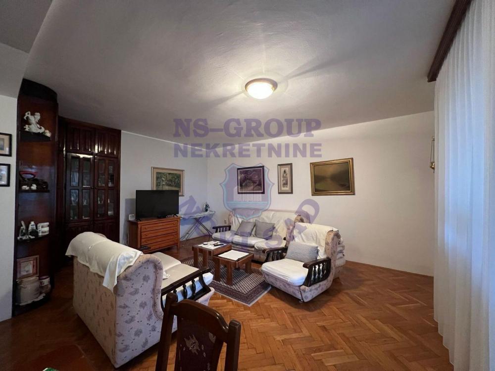 Slika 1 - Prodaja stana, 95m2, Spens Novi Sad Novi Sad, sa terasom, ima lift