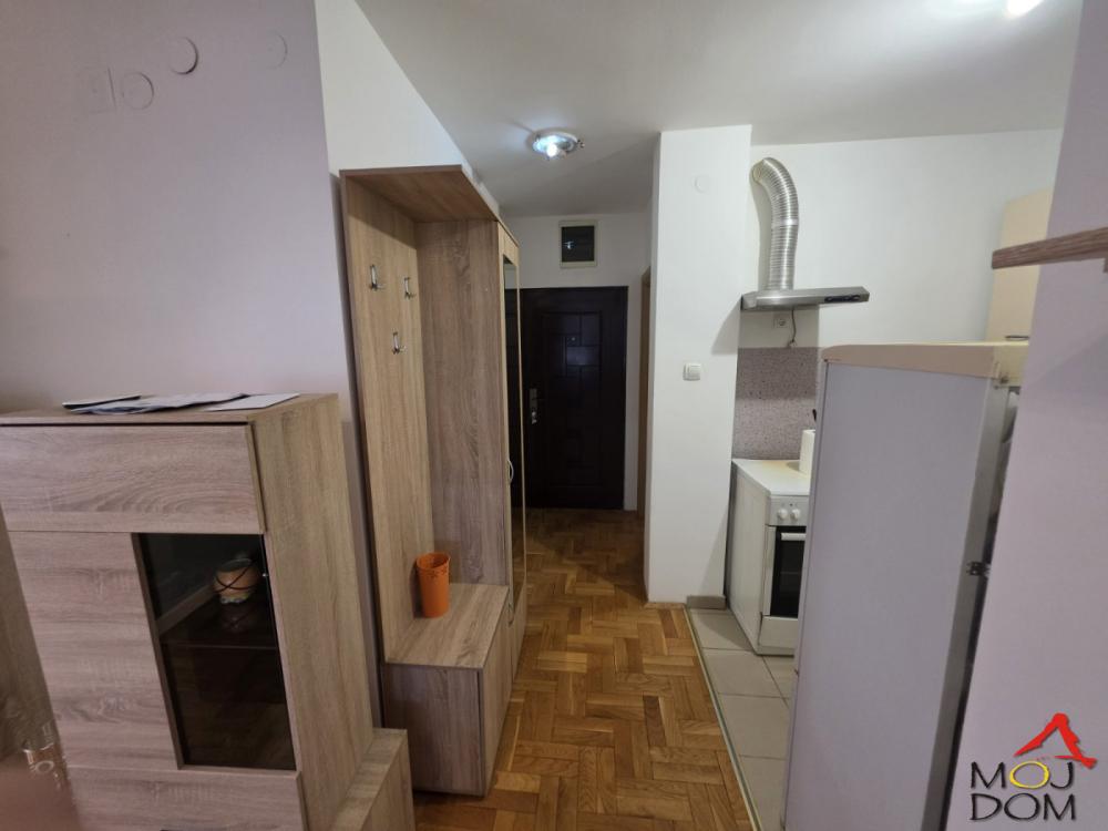 Slika 4 - Stan,NOVI SAD,SOMBORSKI BULEVAR,kv: 32, € 111755, ID: 1032680