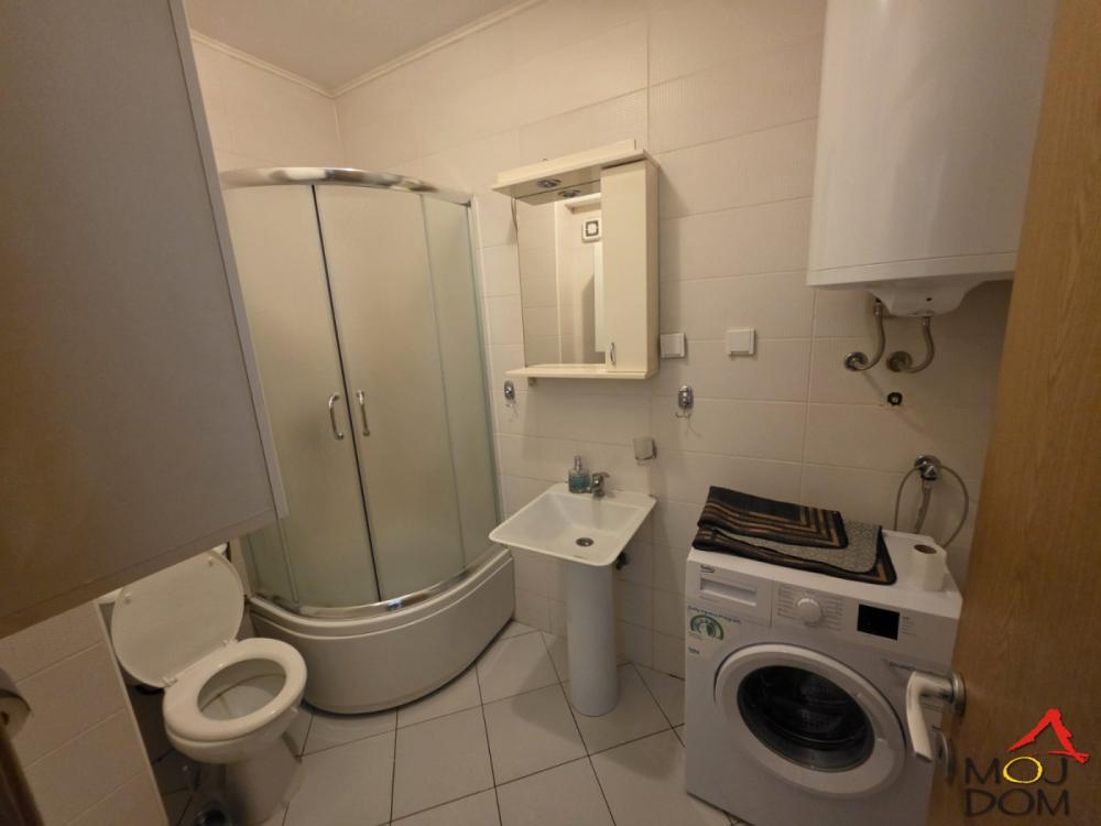 Slika 9 - Stan,NOVI SAD,SOMBORSKI BULEVAR,kv: 32, € 111755, ID: 1032680