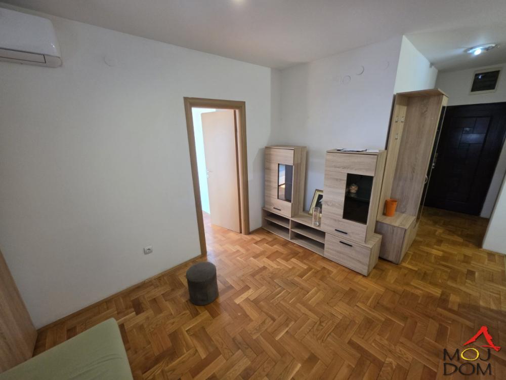 Slika 1 - Stan,NOVI SAD,SOMBORSKI BULEVAR,kv: 32, € 111755, ID: 1032680