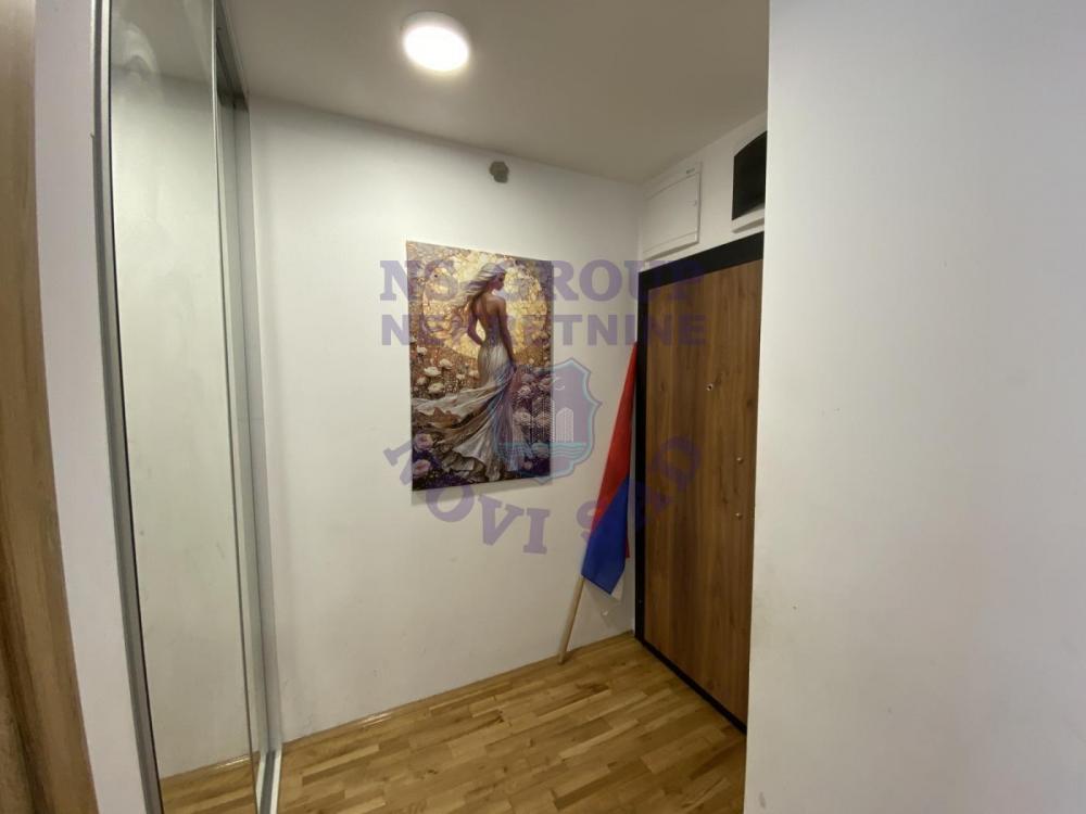 Slika 8 - Dvoiposoban, 57m2, Socijalno Novi Sad, sa terasom, ima lift
