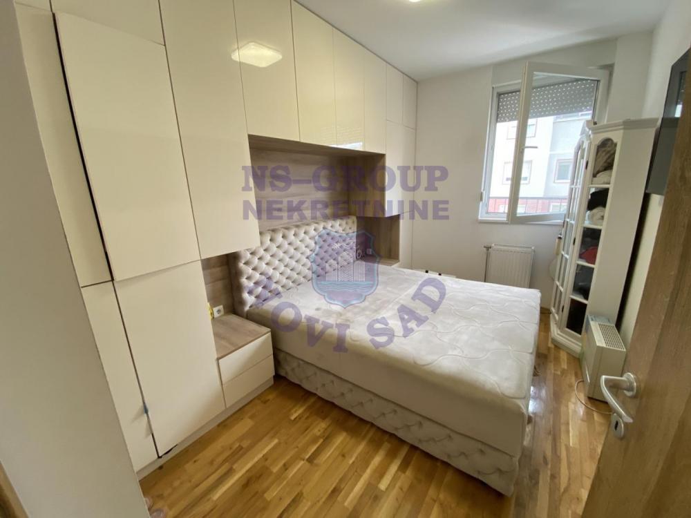 Slika 4 - Dvoiposoban, 57m2, Socijalno Novi Sad, sa terasom, ima lift