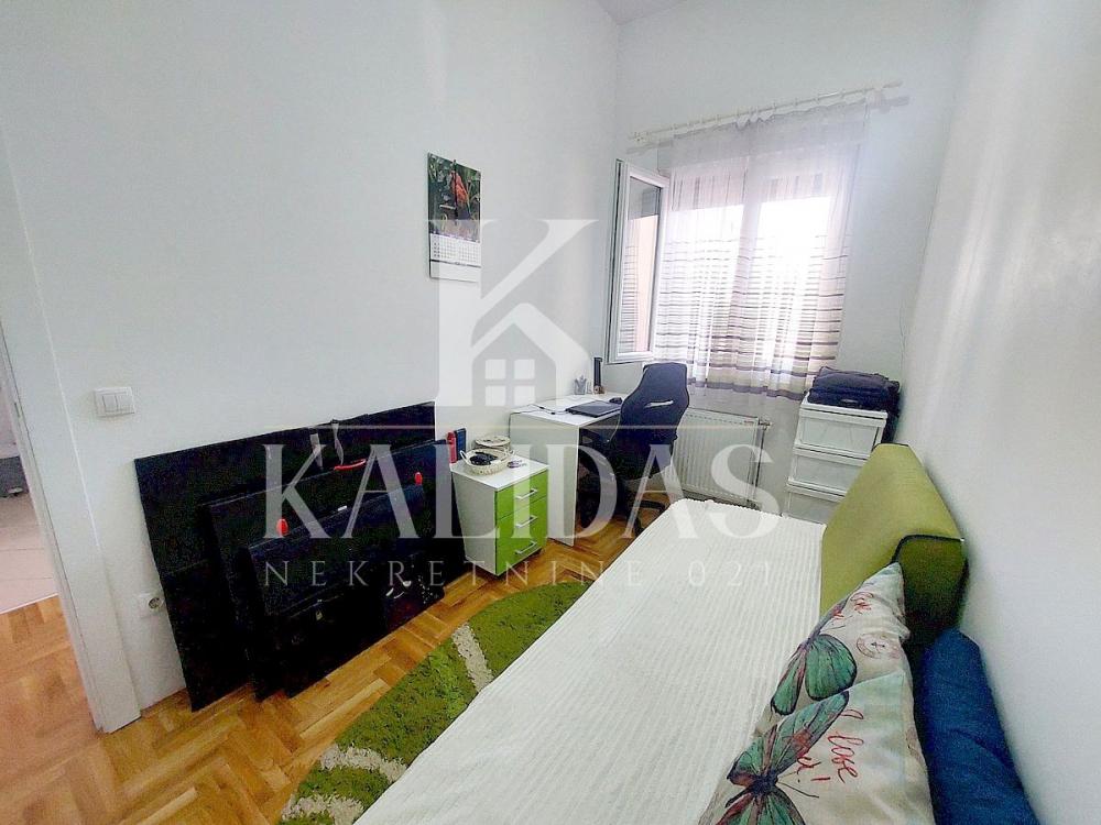 Slika 7 - Stan,NOVI SAD,GRBAVICA,kv: 37, € 138000, ID: 1008953