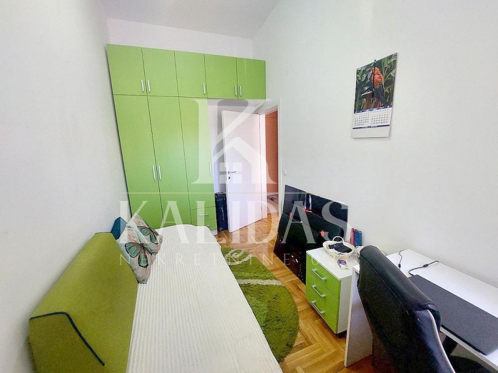 Slika 8 - Stan,NOVI SAD,GRBAVICA,kv: 37, € 138000, ID: 1008953