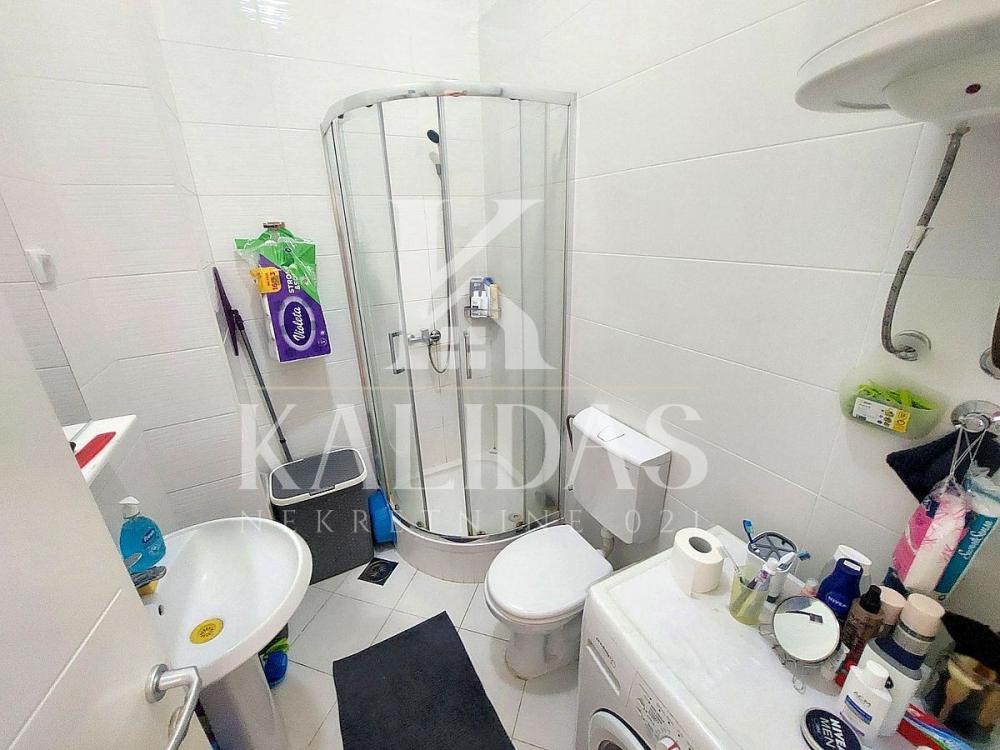 Slika 9 - Stan,NOVI SAD,GRBAVICA,kv: 37, € 138000, ID: 1008953