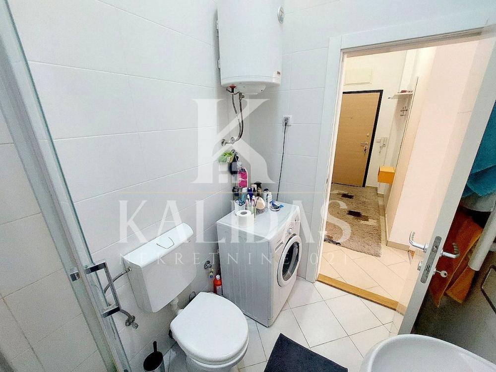 Slika 11 - Stan,NOVI SAD,GRBAVICA,kv: 37, € 138000, ID: 1008953