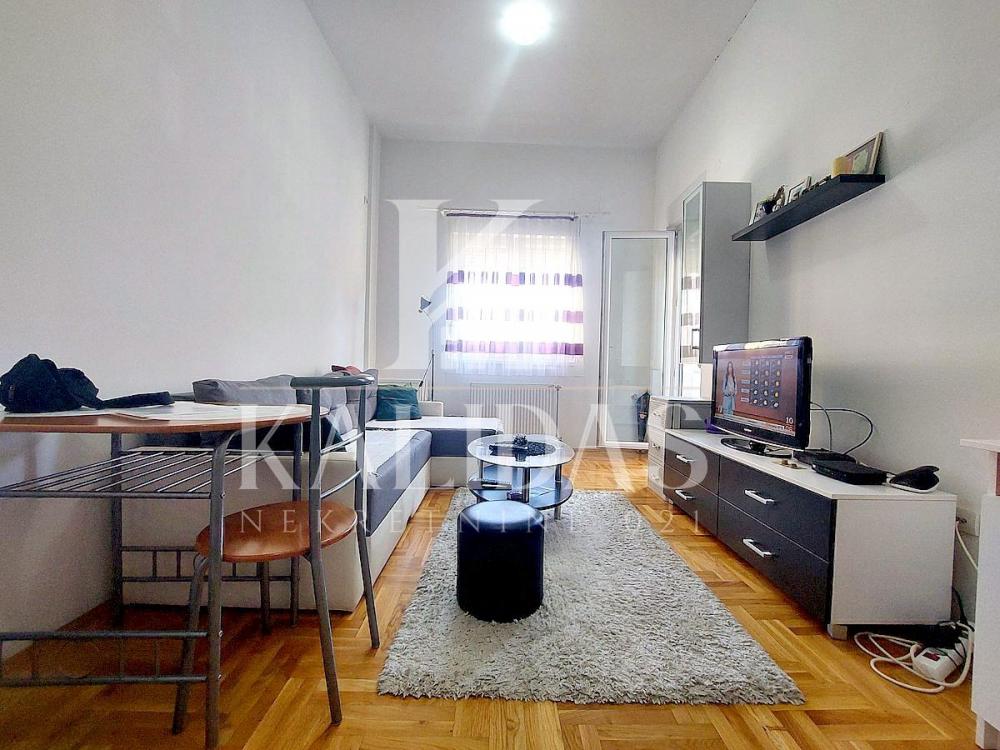 Slika 2 - Stan,NOVI SAD,GRBAVICA,kv: 37, € 138000, ID: 1008953