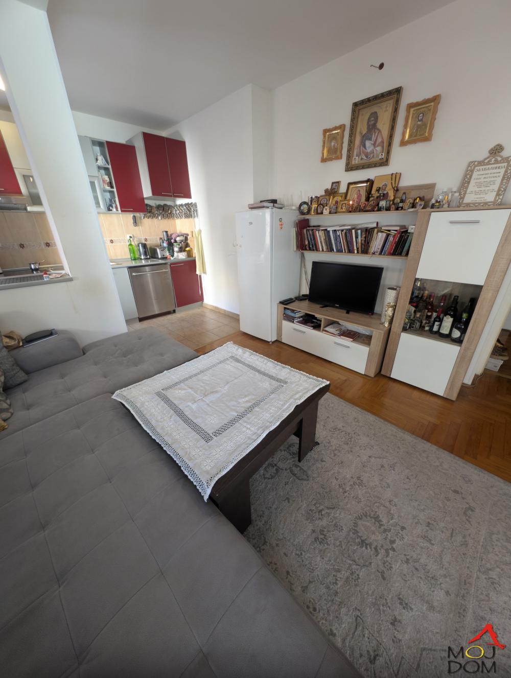 Slika 2 - Stan,NOVI SAD,CENTAR,kv: 36, € 129780, ID: 1032670