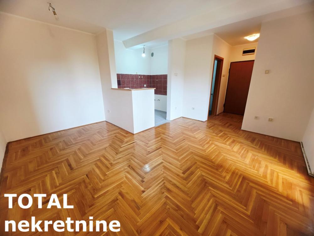 Slika 3 - Stan,NOVI SAD,NOVA DETELINARA,kv: 41.00, € 123000, ID: 1103010