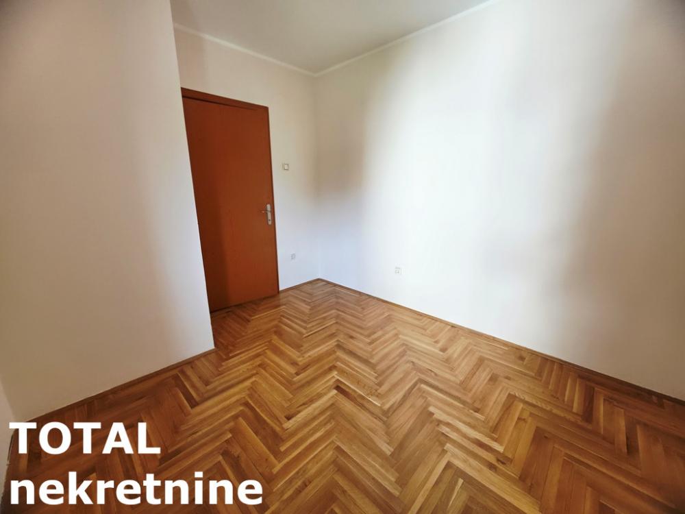 Slika 8 - Stan,NOVI SAD,NOVA DETELINARA,kv: 41.00, € 123000, ID: 1103010