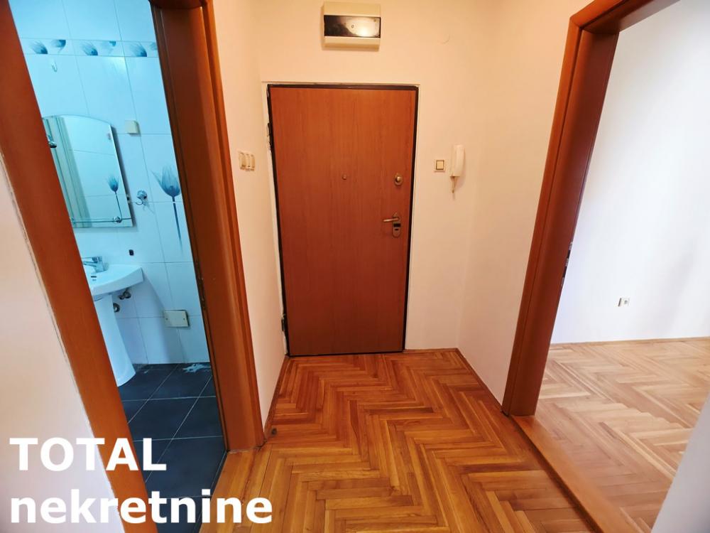 Slika 11 - Stan,NOVI SAD,NOVA DETELINARA,kv: 41.00, € 123000, ID: 1103010