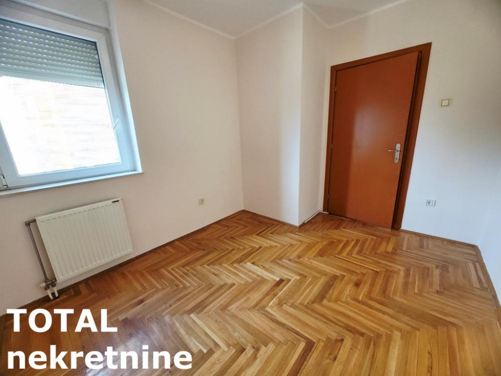 Slika 9 - Stan,NOVI SAD,NOVA DETELINARA,kv: 41.00, € 123000, ID: 1103010
