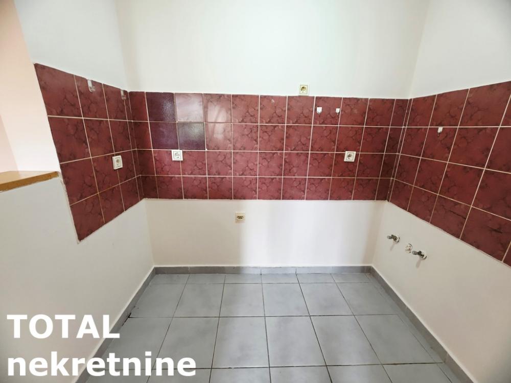 Slika 4 - Stan,NOVI SAD,NOVA DETELINARA,kv: 41.00, € 123000, ID: 1103010