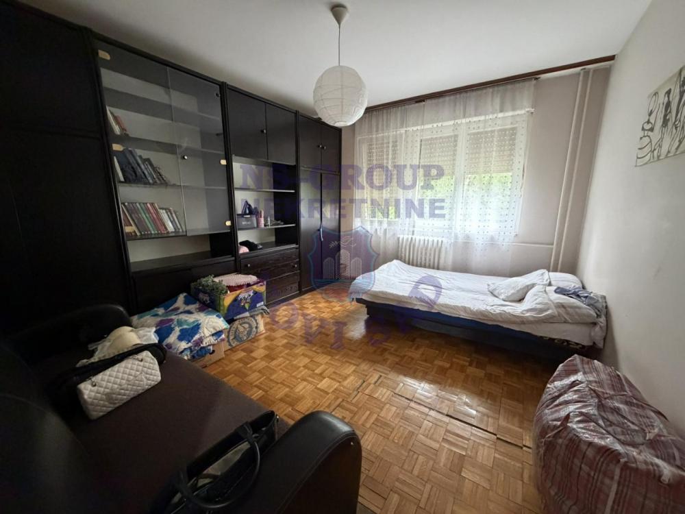 Slika 11 - Prodaja stana, 50m2, Avijatičarsko naselje Novi Sad, sa terasom, ima lift
