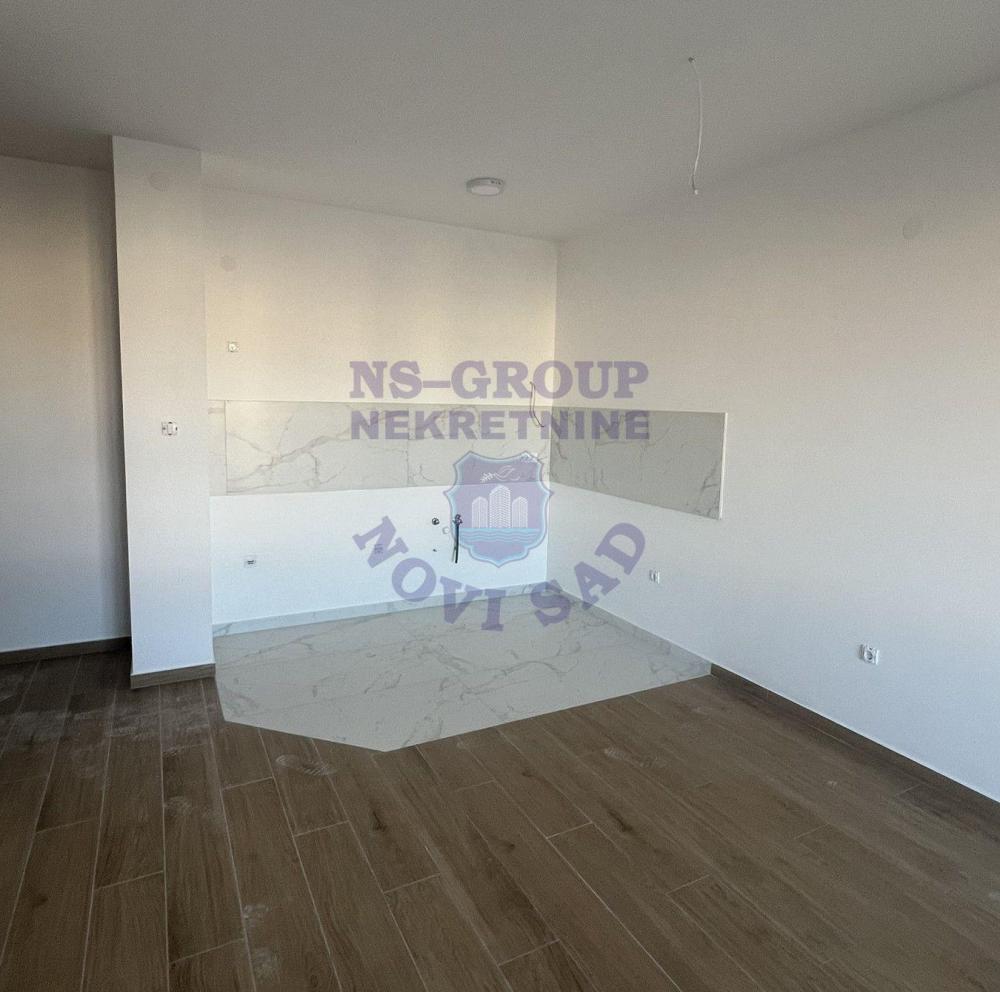Slika 0 - Trosoban, 65m2, Telep Novi Sad, sa terasom, ima lift