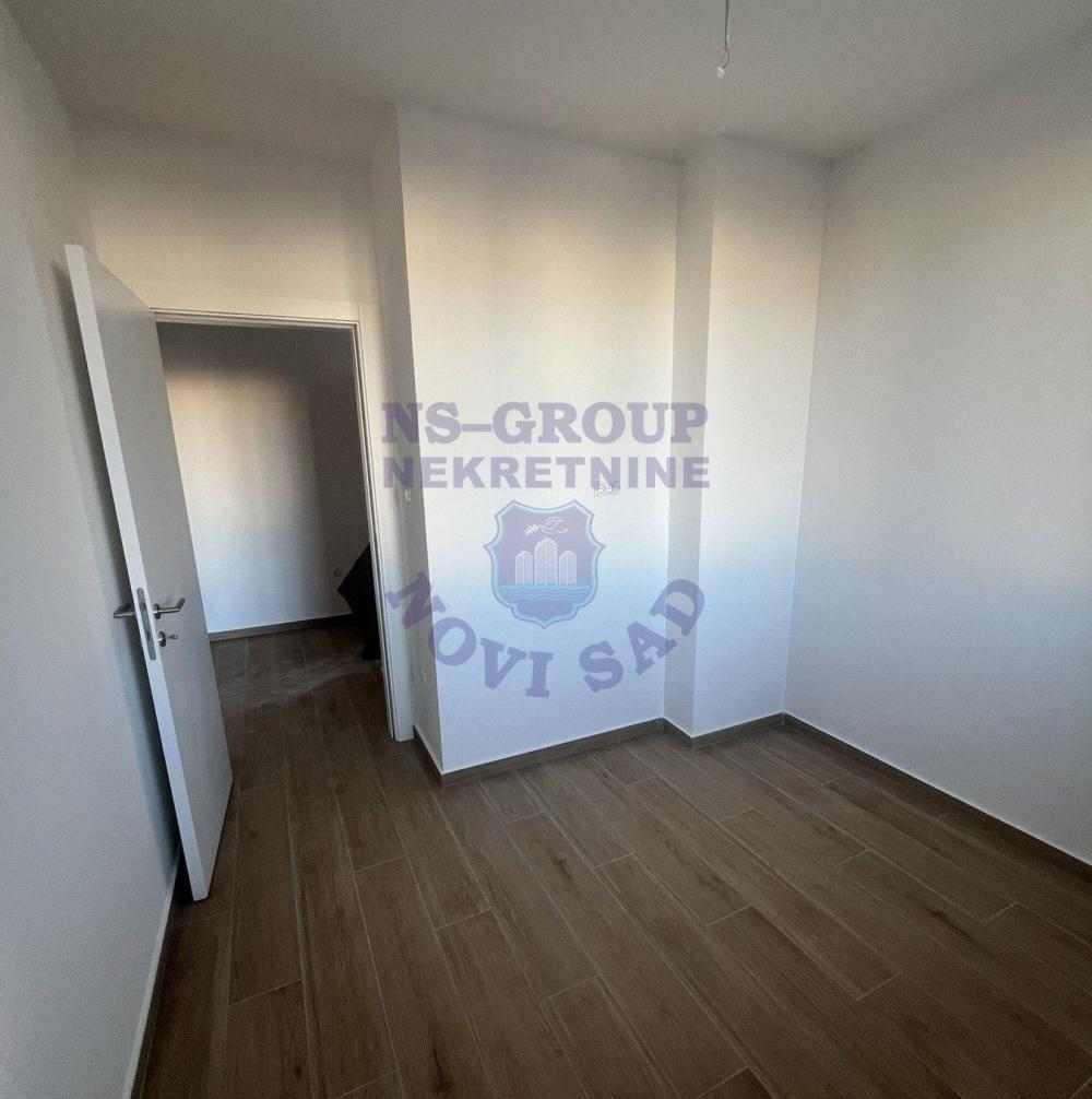 Slika 5 - Trosoban, 65m2, Telep Novi Sad, sa terasom, ima lift