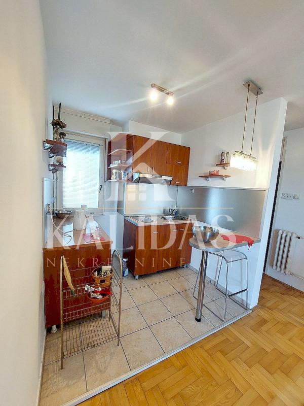 Slika 4 - Stan,NOVI SAD,BULEVAR,kv: 51, € 152440, ID: 1008956