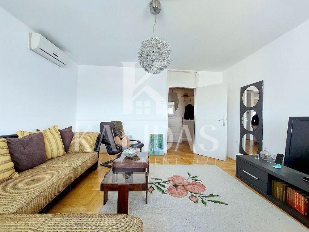 Slika 9 - Stan,NOVI SAD,BULEVAR,kv: 51, € 152440, ID: 1008956