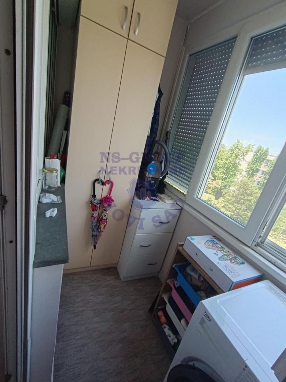 Slika 5 - Dvosoban, 38m2, Sajmište Novi Sad, sa terasom, ima lift