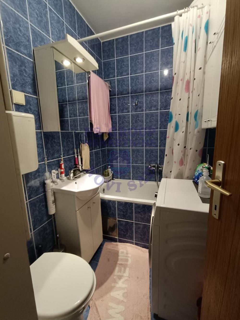 Slika 7 - Dvosoban, 38m2, Sajmište Novi Sad, sa terasom, ima lift