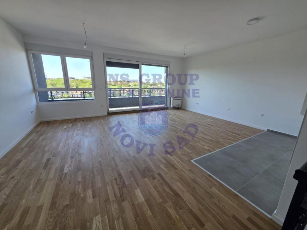 Slika 1 - Petosoban, 224m2, Petrovaradin Novi Sad