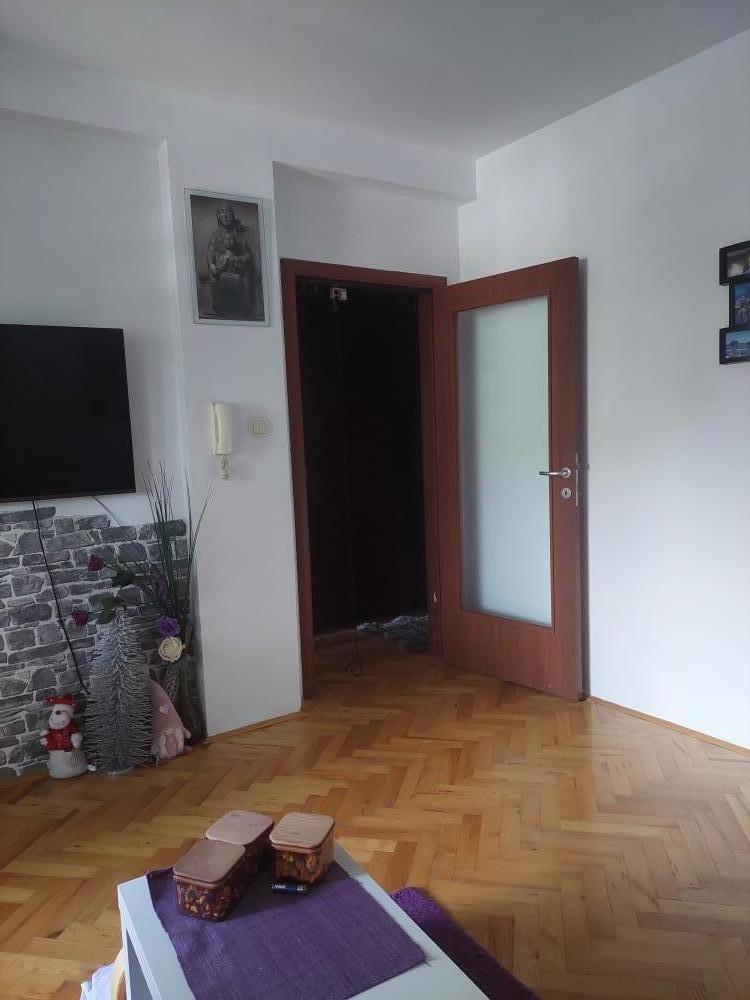 Slika 4 - Dvosoban stan na prodaju.