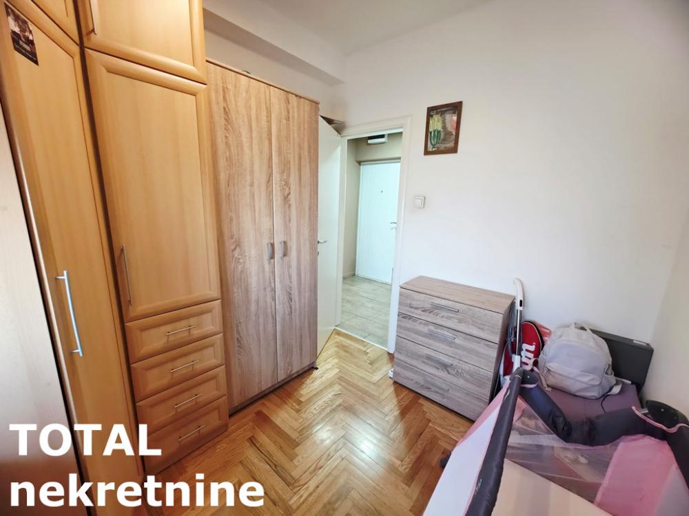 Slika 6 - Stan,NOVI SAD,TELEP,kv: 44.00, € 128000, ID: 1103062