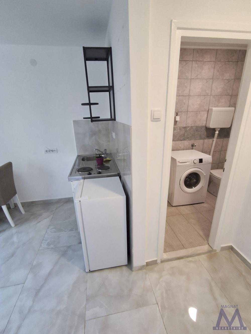 Slika 2 - Stan,NOVI SAD,SATELIT,kv: 14, € 56600, ID: 1019439