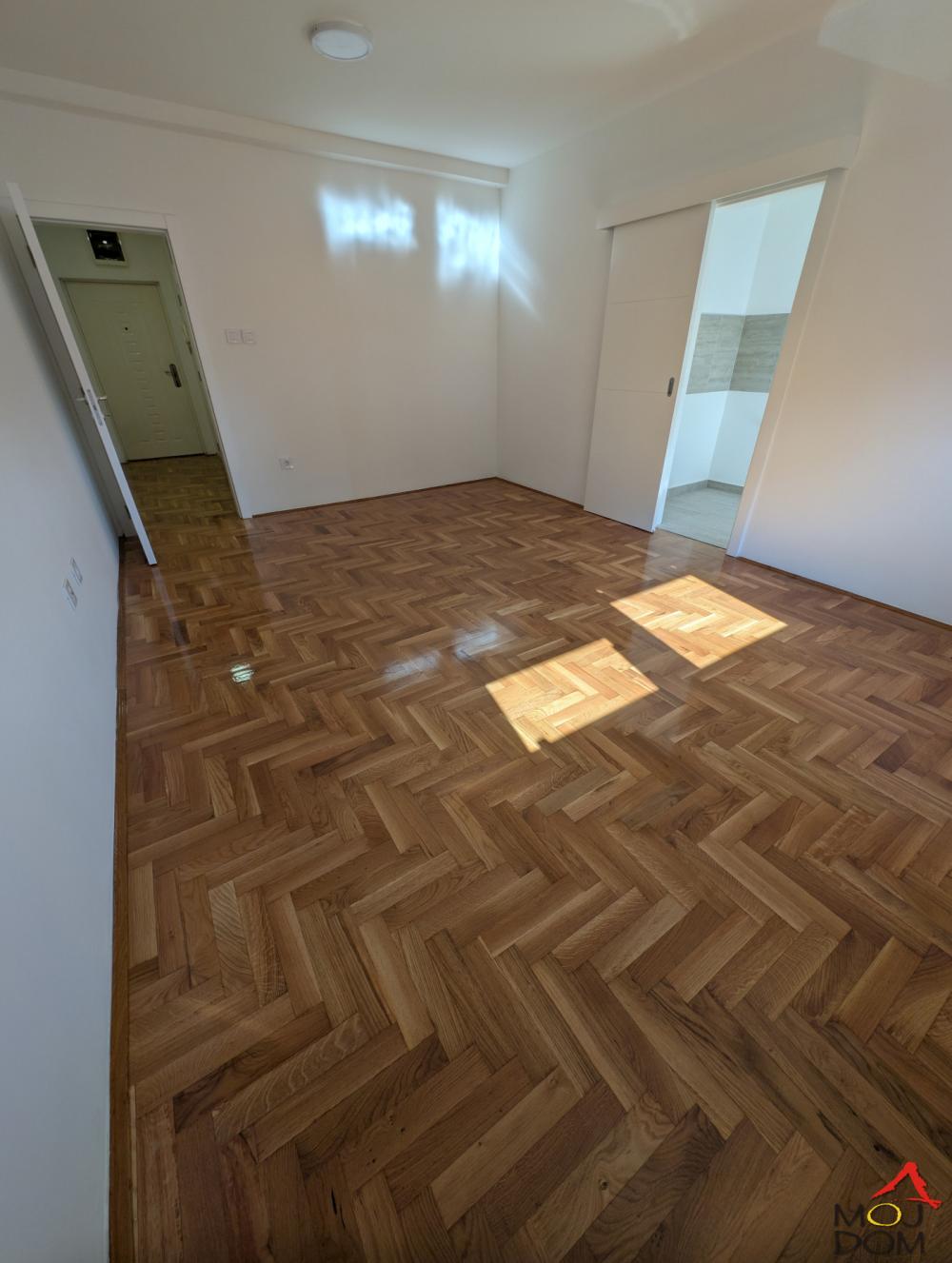 Slika 2 - Stan,NOVI SAD,TELEP,kv: 66, € 183500, ID: 1032715