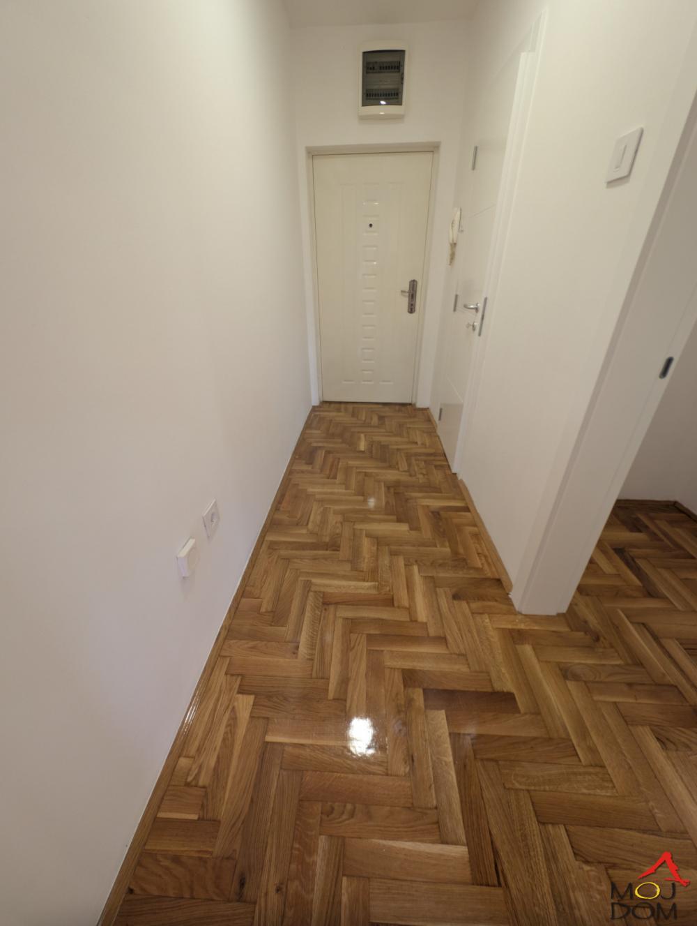 Slika 10 - Stan,NOVI SAD,TELEP,kv: 66, € 183500, ID: 1032715