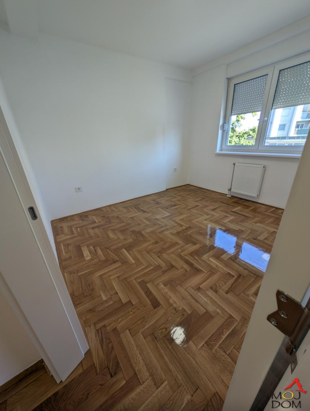Slika 9 - Stan,NOVI SAD,TELEP,kv: 66, € 183500, ID: 1032715