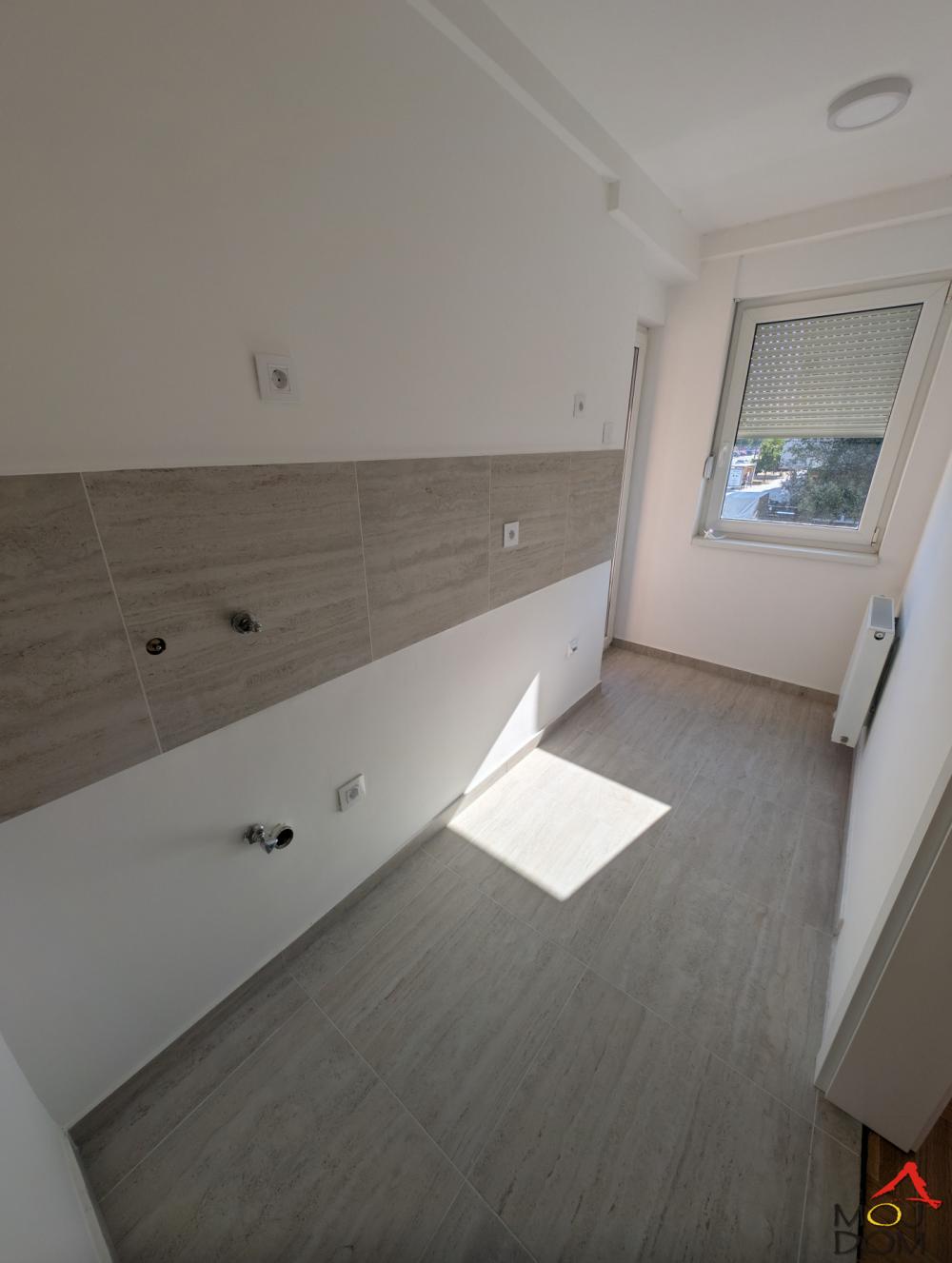 Slika 5 - Stan,NOVI SAD,TELEP,kv: 66, € 183500, ID: 1032715
