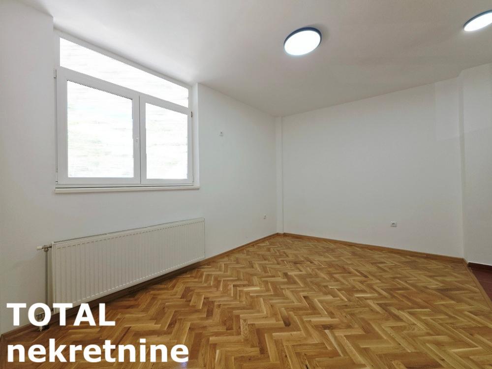 Slika 1 - Stan,NOVI SAD,GRBAVICA,kv: 29.00, € 106800, ID: 1103063