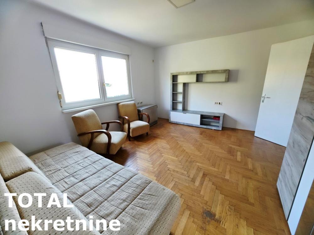 Slika 2 - Stan,NOVI SAD,ADAMOVIĆEVO NASELJE,kv: 31.00, € 90000, ID: 1102598