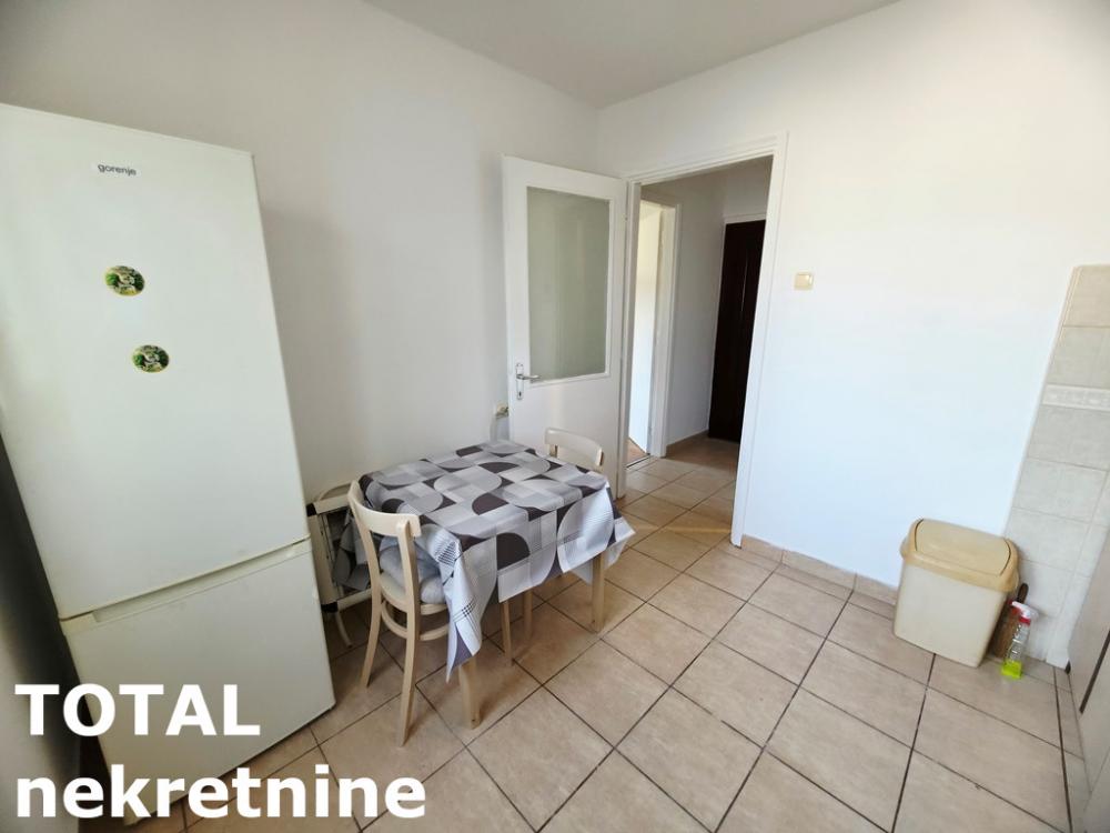 Slika 5 - Stan,NOVI SAD,ADAMOVIĆEVO NASELJE,kv: 31.00, € 90000, ID: 1102598