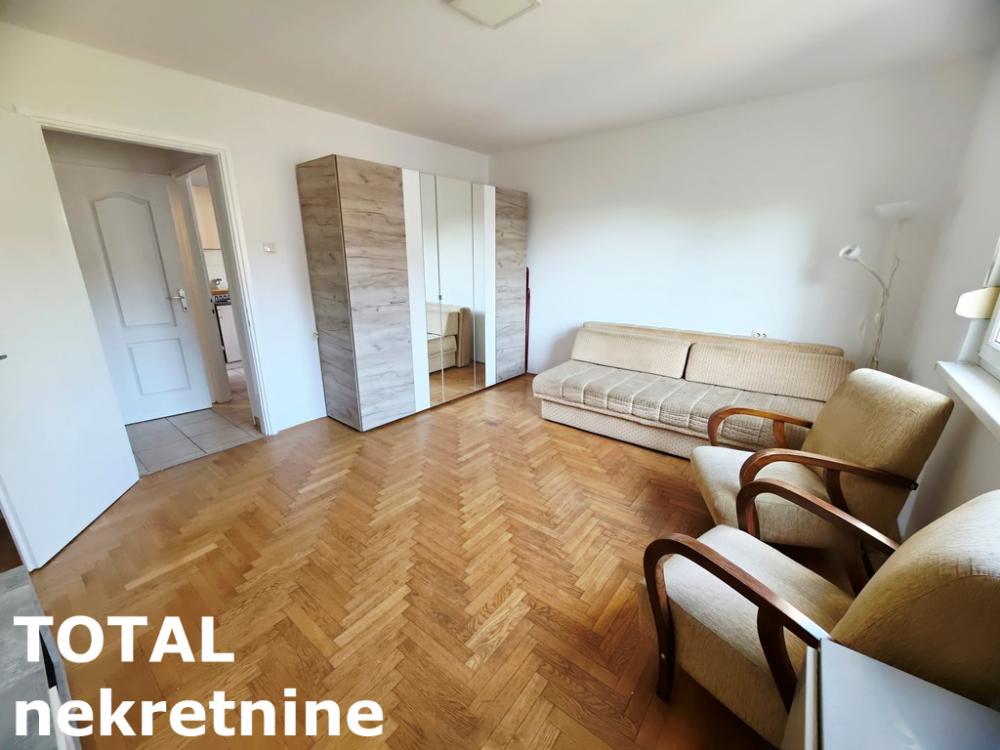 Slika 1 - Stan,NOVI SAD,ADAMOVIĆEVO NASELJE,kv: 31.00, € 90000, ID: 1102598