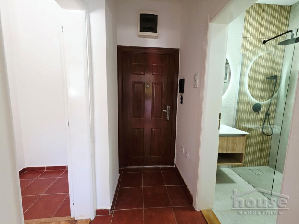 Slika 9 - Stan,NOVI SAD,GRBAVICA,kv: 29.00, € 106800, ID: 1066217