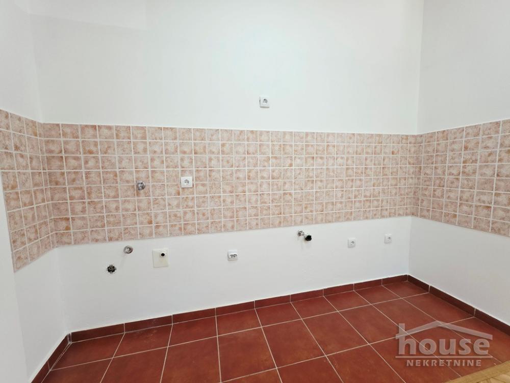 Slika 4 - Stan,NOVI SAD,GRBAVICA,kv: 29.00, € 106800, ID: 1066217
