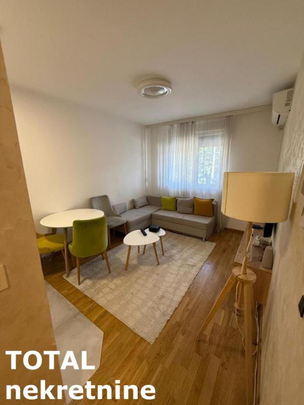 Slika 8 - Stan,PETROVARADIN,PETROVARADIN,kv: 31.00, € 108000, ID: 1103073